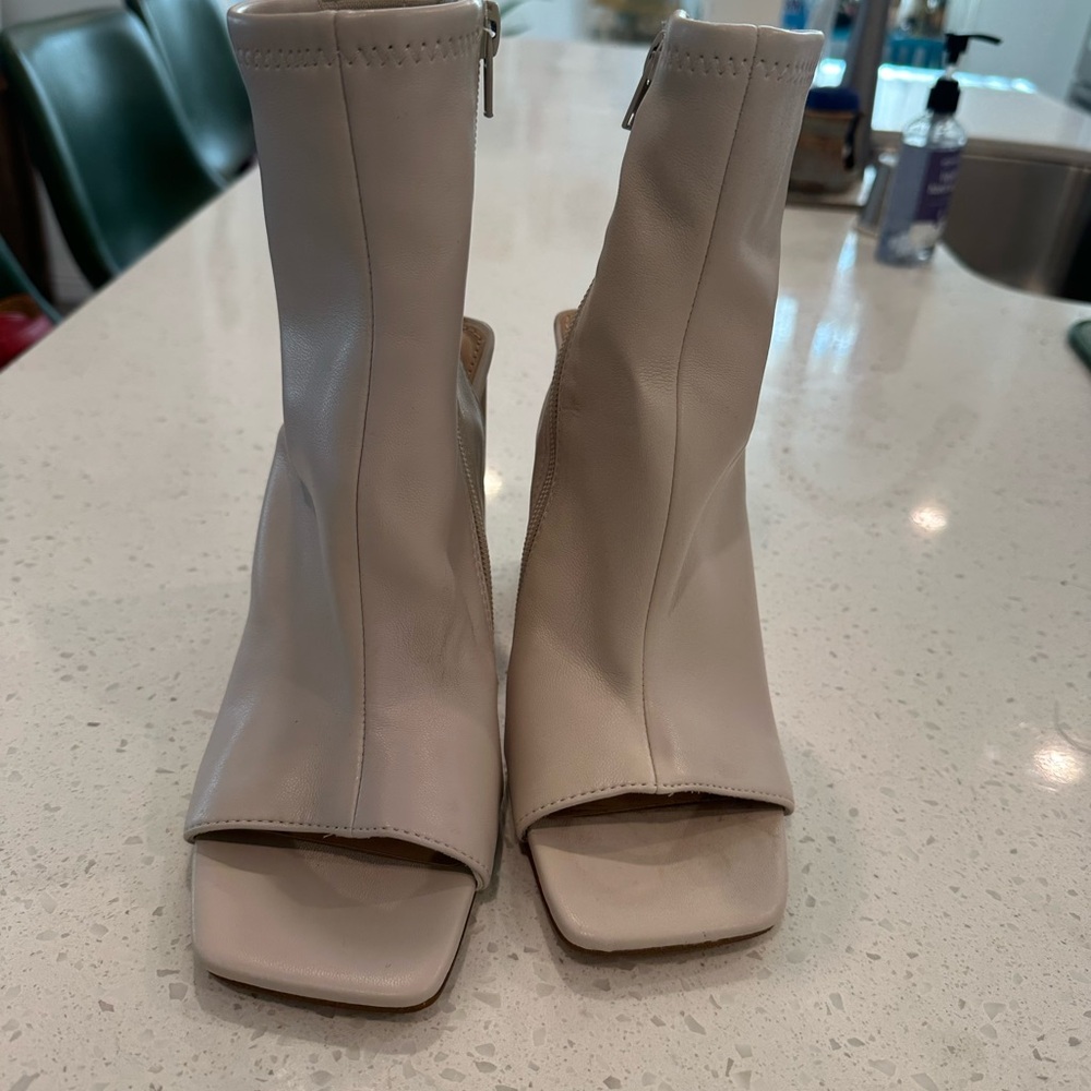 Steve Madden Cream Heeled Boots